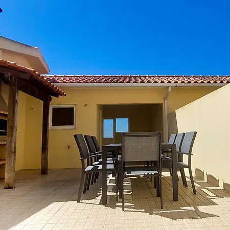 Holiday home Vivenda Sol E Mar